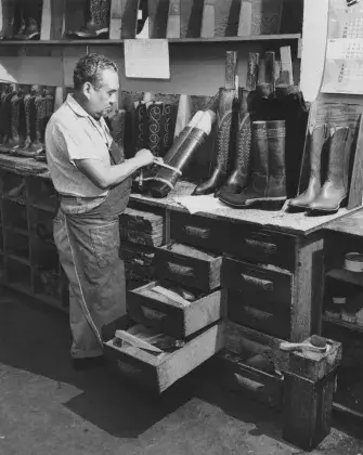 Lucchese boot making process